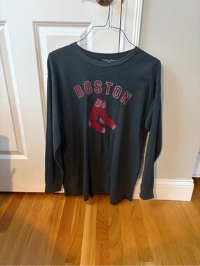 Vintage Wright & Ditson Black Long-Sleeve Tee with Red Boston Graphic